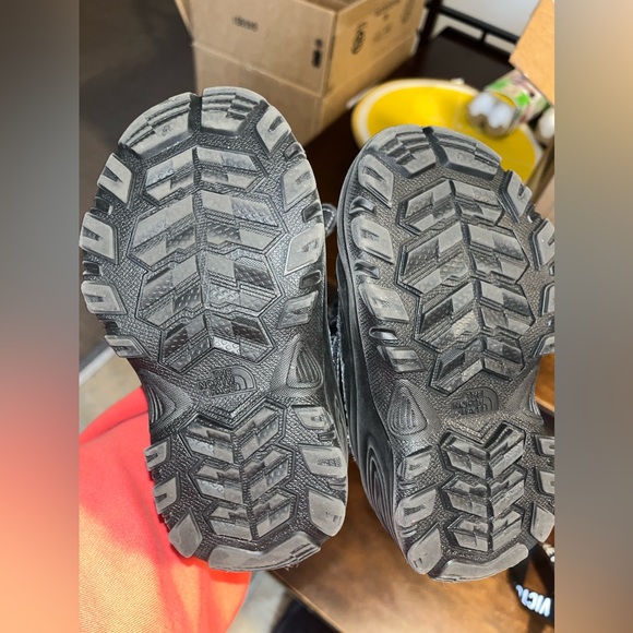 Boys the north face snow boots size 11 toddler black - Picture 6 of 6